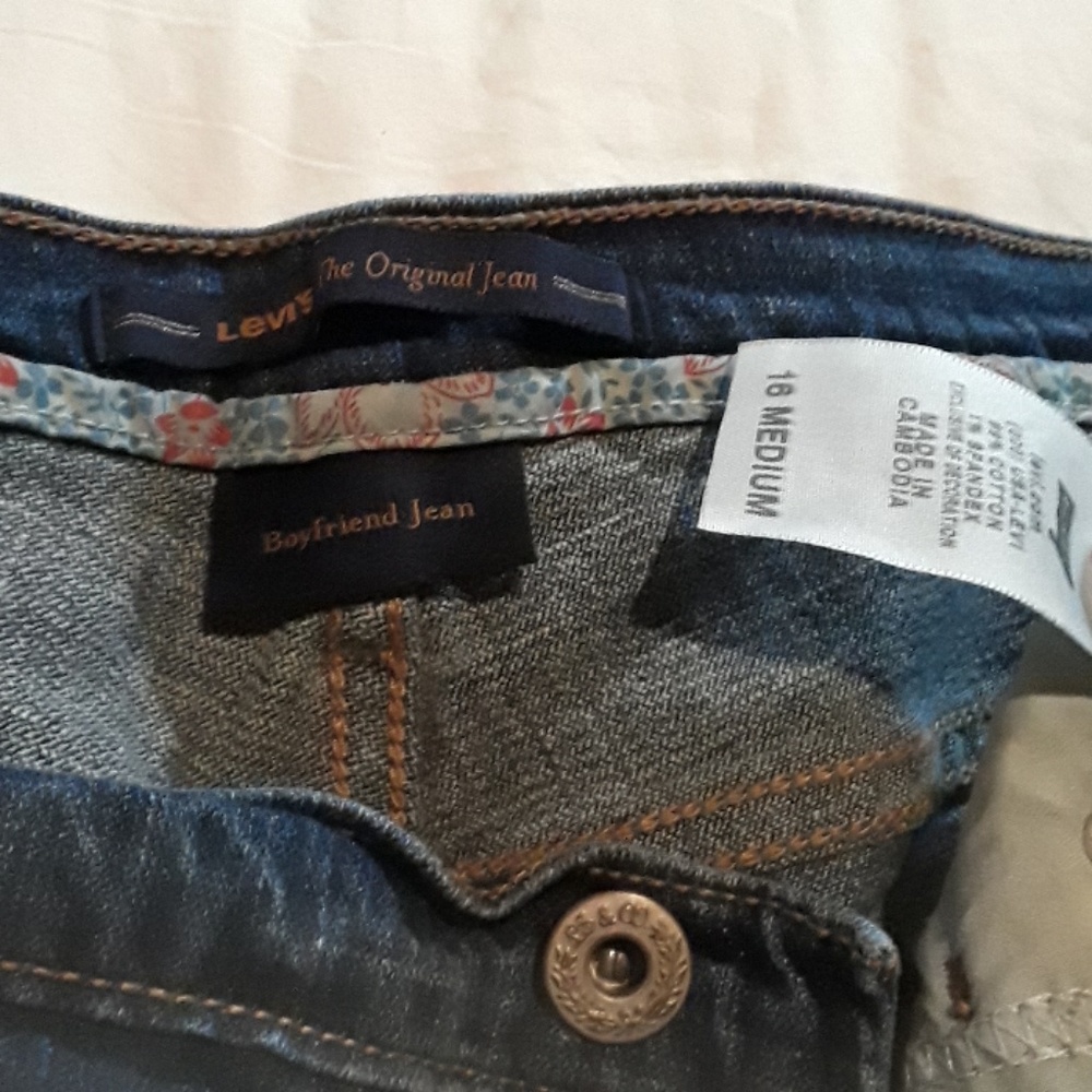 Levi's Jeans - Picture 4 of 8